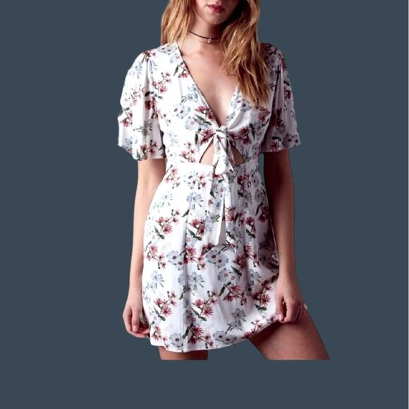 COTTON CANDY LA WOMENS WHITE FLORAL MINI DRESS SHORT SLEEVE TYE FRONT SIZE SMALL - Picture 1 of 9